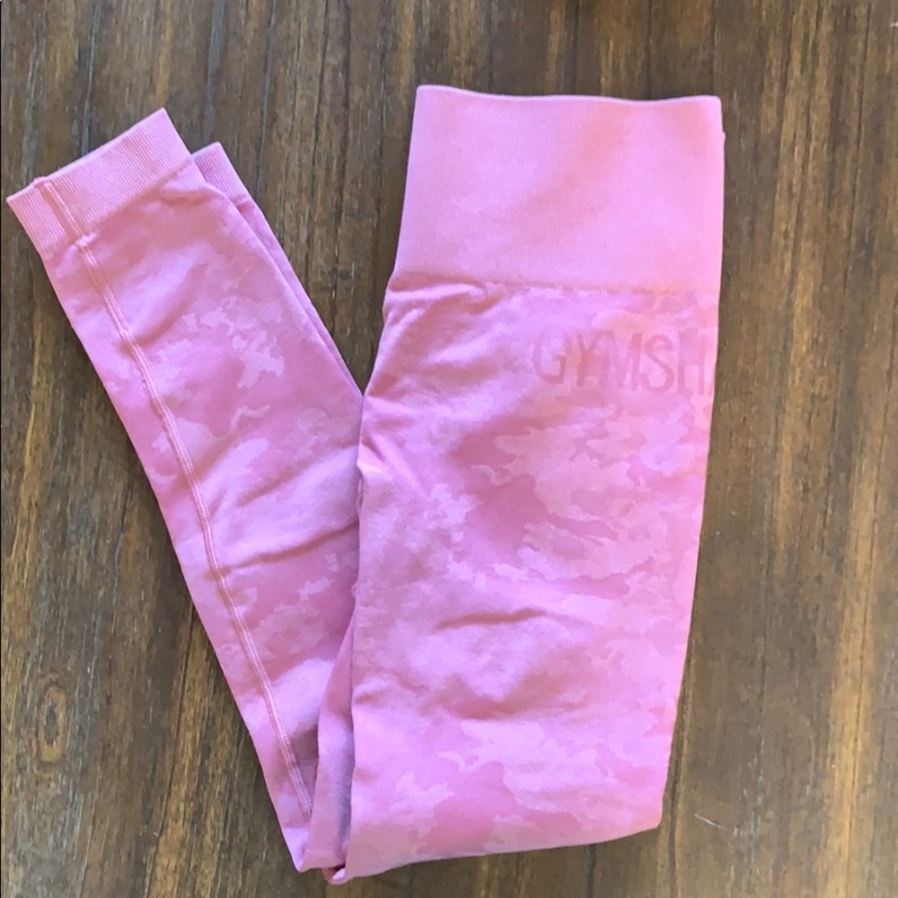 PINK CAMO GYMSHARK LEGGINGS SIZE SMALL